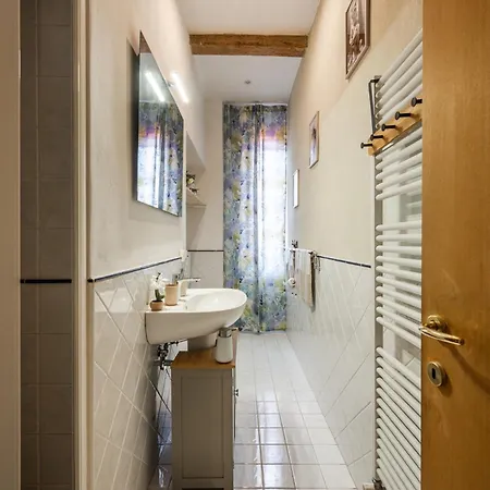 Binario 11 - Centro, Stazione, Netflix Apartment *