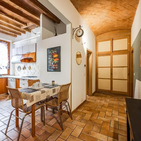 Binario 11 - Centro, Stazione, Netflix Lägenhet *