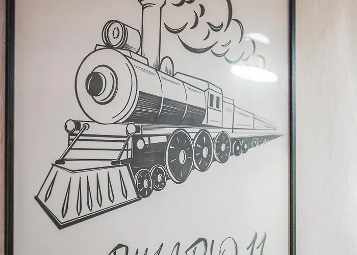 Binario 11 - Centro, Stazione, Netflix 모데나